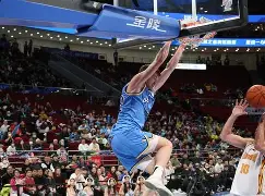 北京男篮精彩绝伦，强势击败山西队(cba北京男篮)